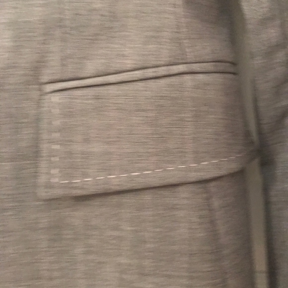 Tahari gray blazer - Picture 4 of 7